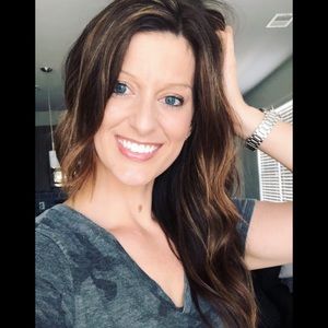 Meet your Posher, Falon